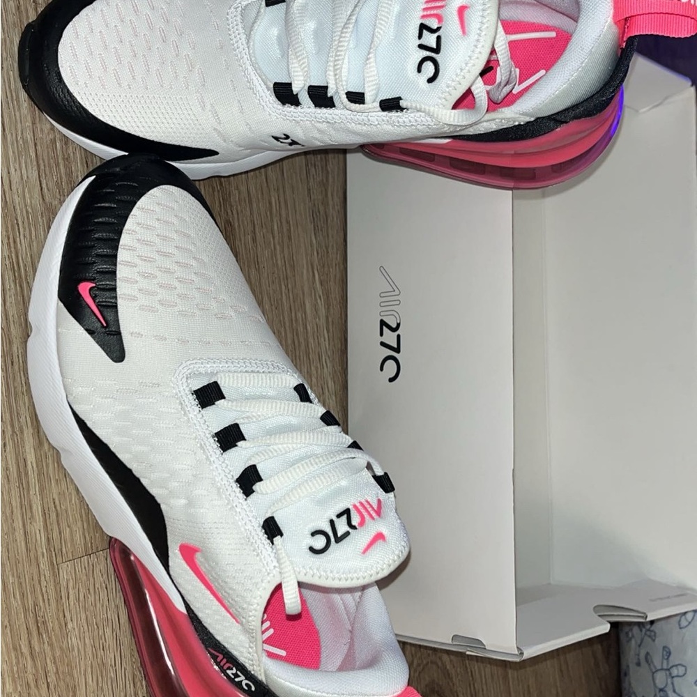 Nike W Air Max 270